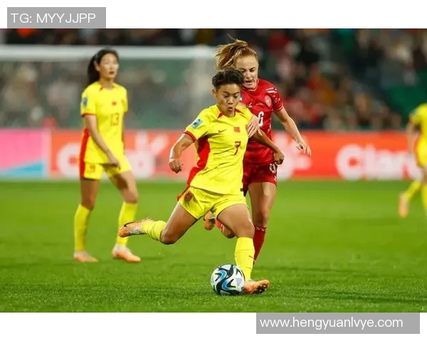 中国女足前锋王霜带领新一代球员冲击世界杯 荣耀与挑战并行 中国女足前锋王霜带领新一代球员冲击世界杯 荣耀与挑战并行